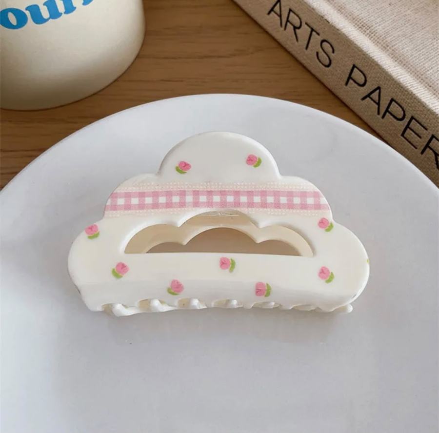 Petal Cloud Claw Clip